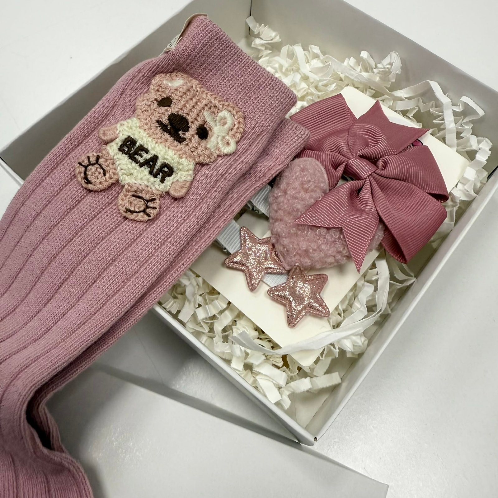 Plaukų segtukų ir kojinyčių rinkinys mergaitėms