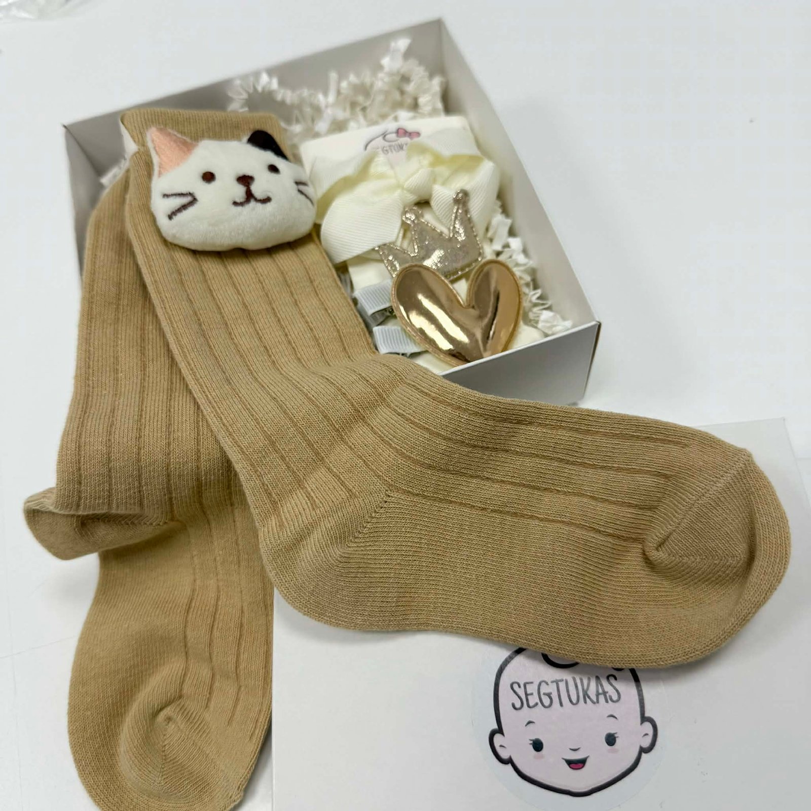 Plaukų segtukų ir kojinyčių rinkinys mergaitėms